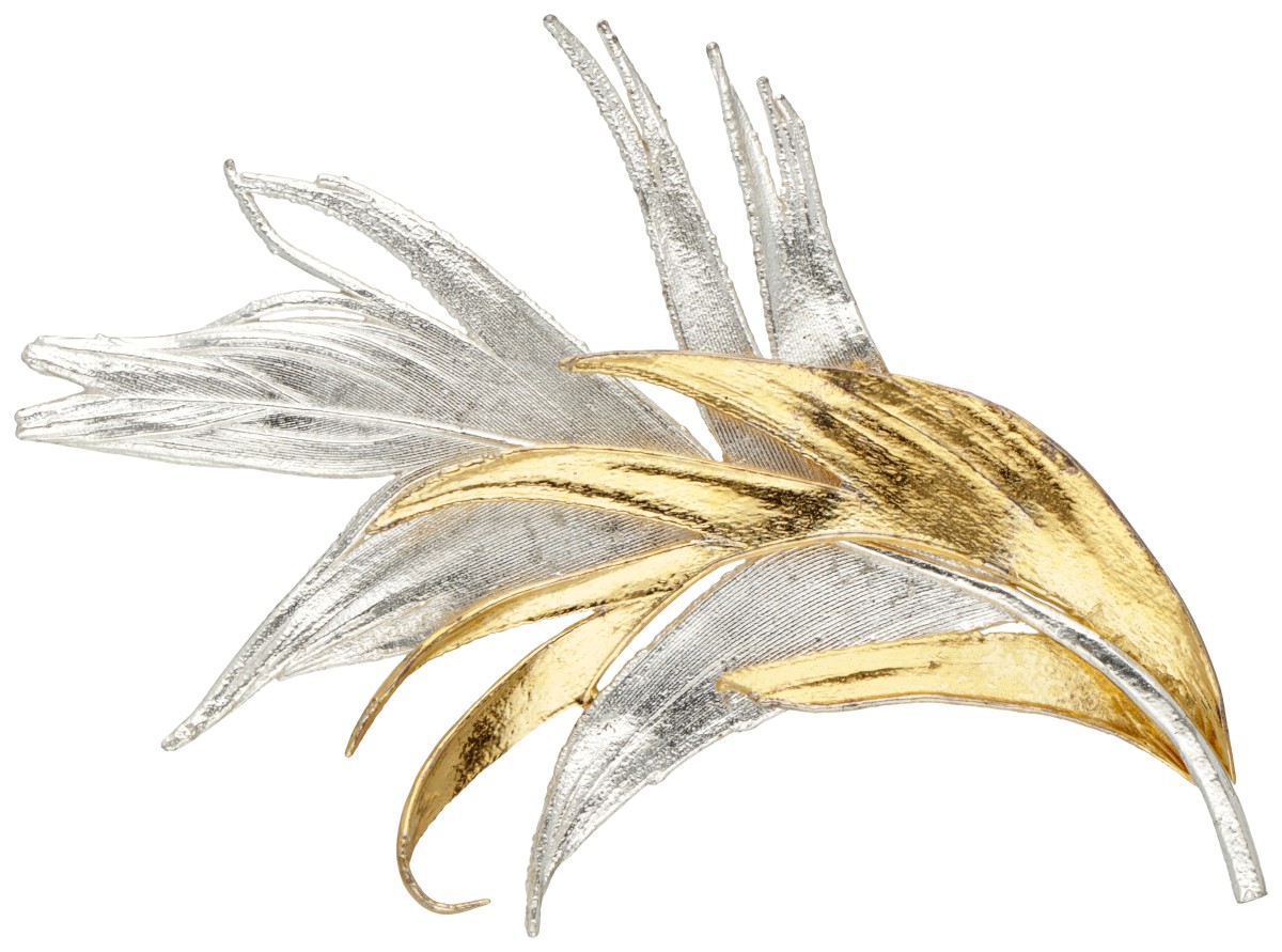 Verguld zilveren bladvormige broche door Deense designer Orla Eggert voor Flora Danica.