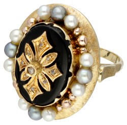 Vintage 14 kt. geelgouden ring bezet met parels en diamant.