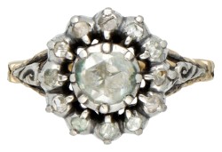 Vintage 14 kt. geelgouden/sterling zilveren rozet ring bezet met roos geslepen diamanten.