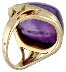 Vintage 14 kt. geelgouden ring bezet met ca. 23.00 ct. natuurlijke amethist.