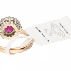 Rosegouden rozet ring, met ca. 0.50 ct. diamant en ca. 1.00 ct. natuurlijke robijn - 18 kt.