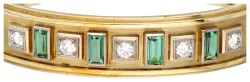 BWG 10 kt. geelgouden vintage bangle armband bezet met ca. 0.60 ct. diamant en ca. 1.16 ct. groene toermalijn.