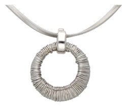 Marco Bicego 18 kt. witgouden collier met cirkelvormige hanger.