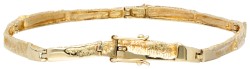 14 kt. Geelgouden armband door Finse designer Alpo Tammi Koru.