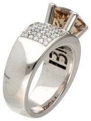 18K. Witgouden Bigli ring bezet met ca. 0.66 ct. diamant en ca. 2.75 ct. citrien.