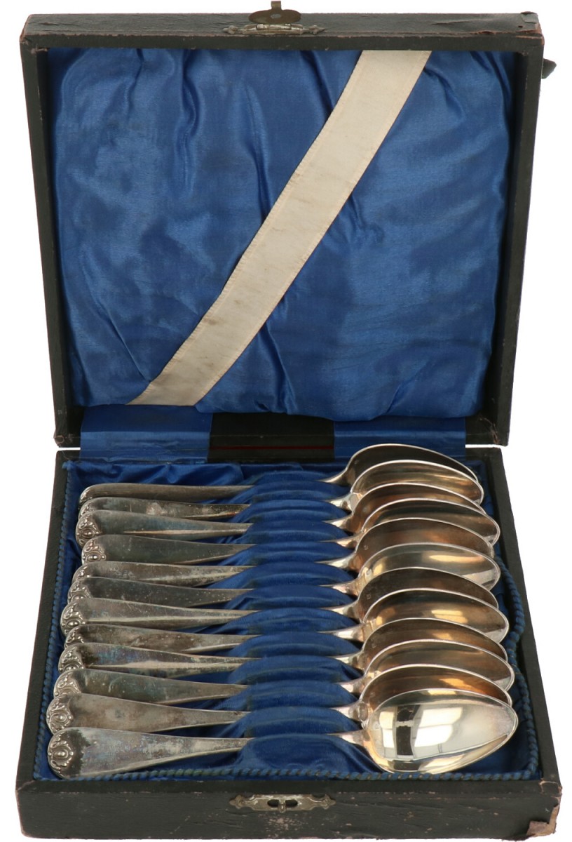 (12) Delig set dessertlepels zilver.