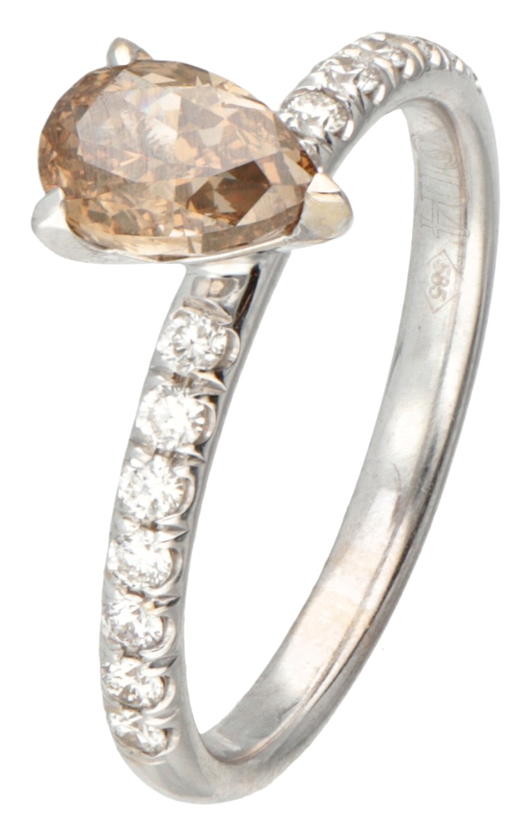 14 kt. Witgouden shoulder ring bezet met ca. 0.73 ct. diamant.