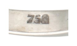 18 kt. Witgouden ring bezet met ca. 0.88 ct. diamant.