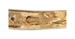 14 kt. Gouden / 835 zilveren ring bezet met ca. 0.37 ct. natuurlijke saffier en diamanten.
