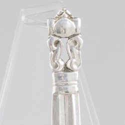 Zoutkelder (Kopenhagen, Georg Jensen) model: 62 Acorn zilver.