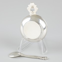 Zoutkelder (Kopenhagen, Georg Jensen) model: 62 Acorn zilver.