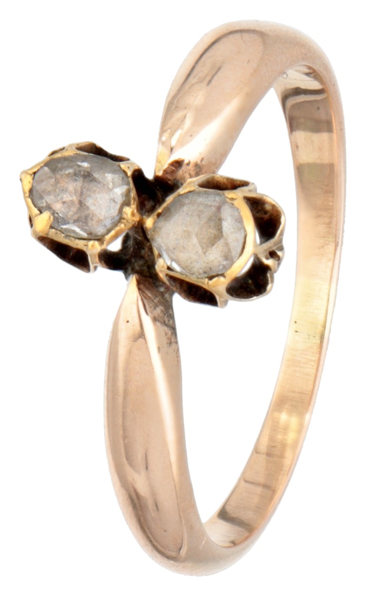 Antieke 14 kt. roségouden toi et moi ring bezet met roos geslepen diamanten.