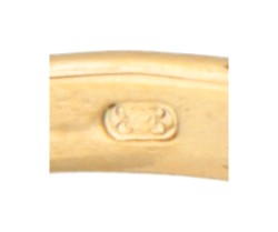 18 kt. Bicolor gouden art deco ring bezet met ca. 1.25 ct. saffier en diamant.