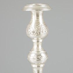 2-delige set kandelaren (Londen, A. Taite & Sons Ltd) zilver.