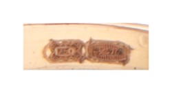 Antieke 18 kt. roségouden en zilveren ring bezet met een roos geslepen diamant.