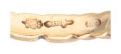 Vintage 14 kt. geelgouden solitair ring bezet met diamant in zilver.