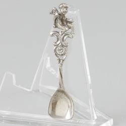 Zoutkelder met lepel zilver.