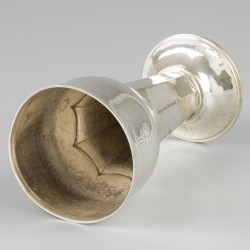 Bloemenvaas zilver.