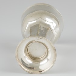 Bloemenvaas zilver.