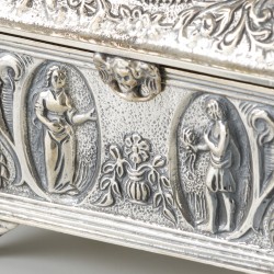 Knottenkistje zilver.