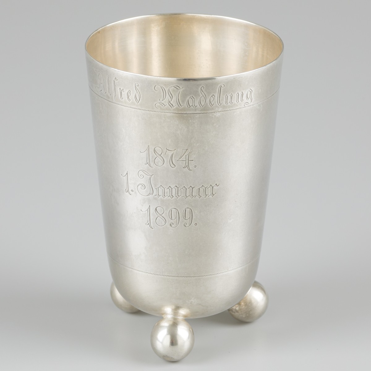 Herdenkingsbeker Alfred Madelung & Söhne zilver.