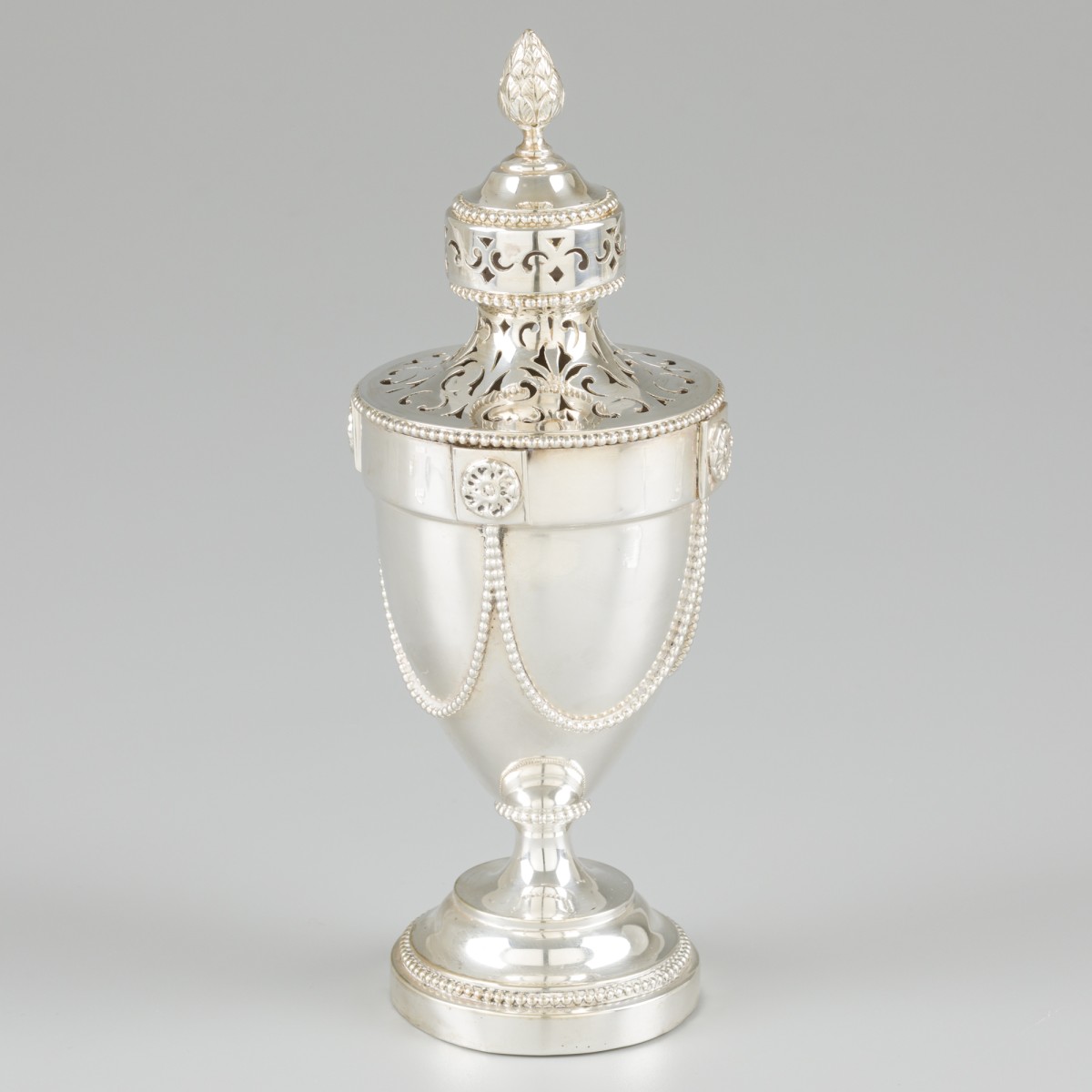 Suikerstrooibus zilver.