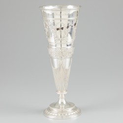 Herdenkingsbokaal / -vaas zilver.