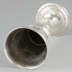 Herdenkingsbokaal / -vaas zilver.