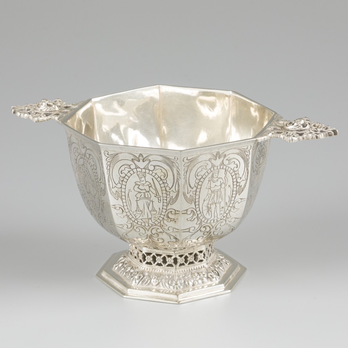 Brandewijnkom zilver.