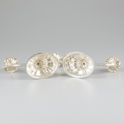 2-delige set kandelaren zilver.