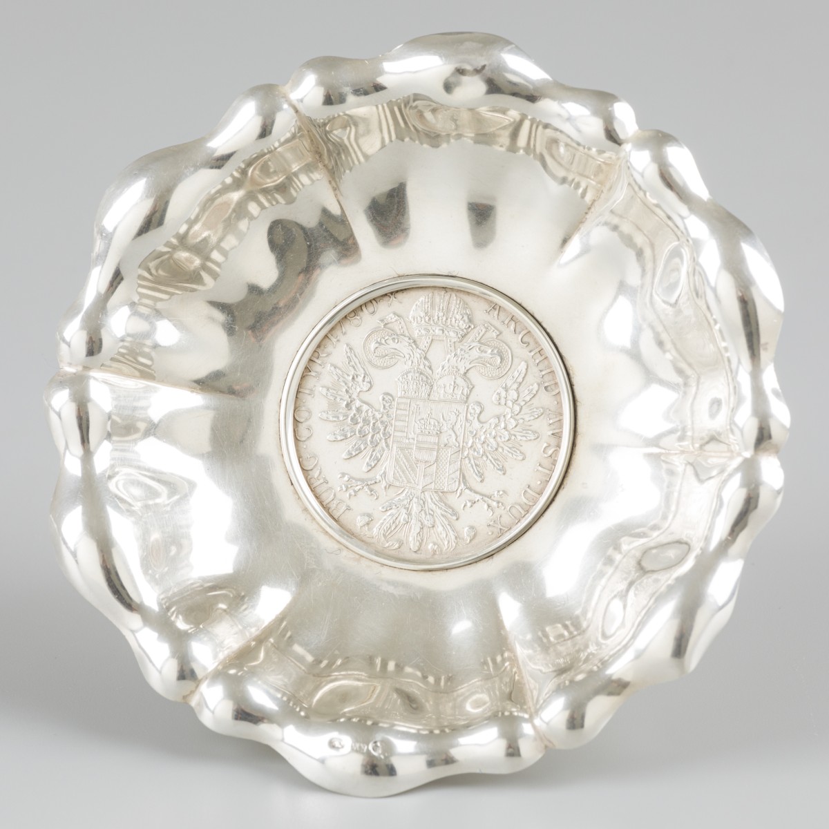 Muntschaaltje zilver.