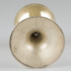 Miskelk zilver.