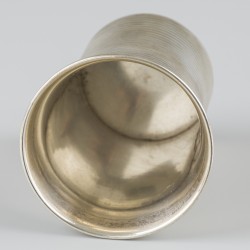 Drinkbeker zilver.