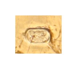 Vintage 18 kt. geelgouden ring met parel, gedecoreerd met rode emaille.