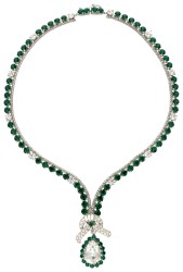 Set van vintage Christian Dior Bijoux armband en collier en een los collier, bezet met gekleurde stenen.