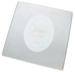 Set van vintage Christian Dior Bijoux armband en collier en een los collier, bezet met gekleurde stenen.