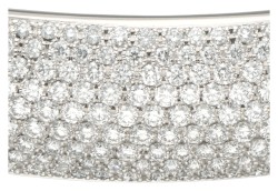 18 kt. Witgouden entourage bangle armband bezet met ca. 7.10 ct. diamant.
