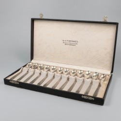 12-delige set theelepels zilver.