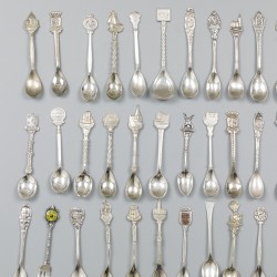 80-delige verzameling theelepels verzilverd.