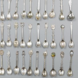 80-delige verzameling theelepels verzilverd.