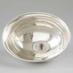 Cloche verzilverd.