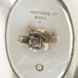 Cloche verzilverd.