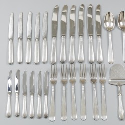 26-delige art deco bestekset Georg Nillsen voor Gero, model 431 "Rokje", verzilverd.