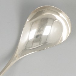 Sauslepel zilver.