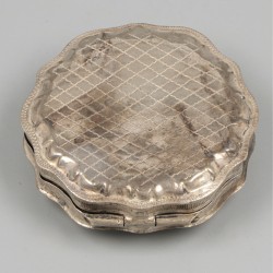 Pepermuntdoosje zilver.