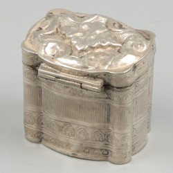 Lodereindoosje zilver.