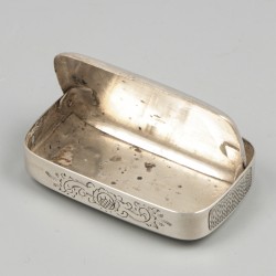 Tondeldoosje / vesta case zilver.