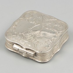 Pepermuntdoosje zilver.