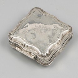 Pepermuntdoosje zilver.