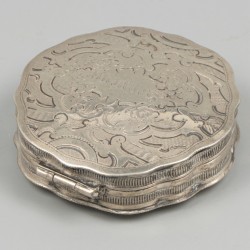 Pepermuntdoosje zilver.